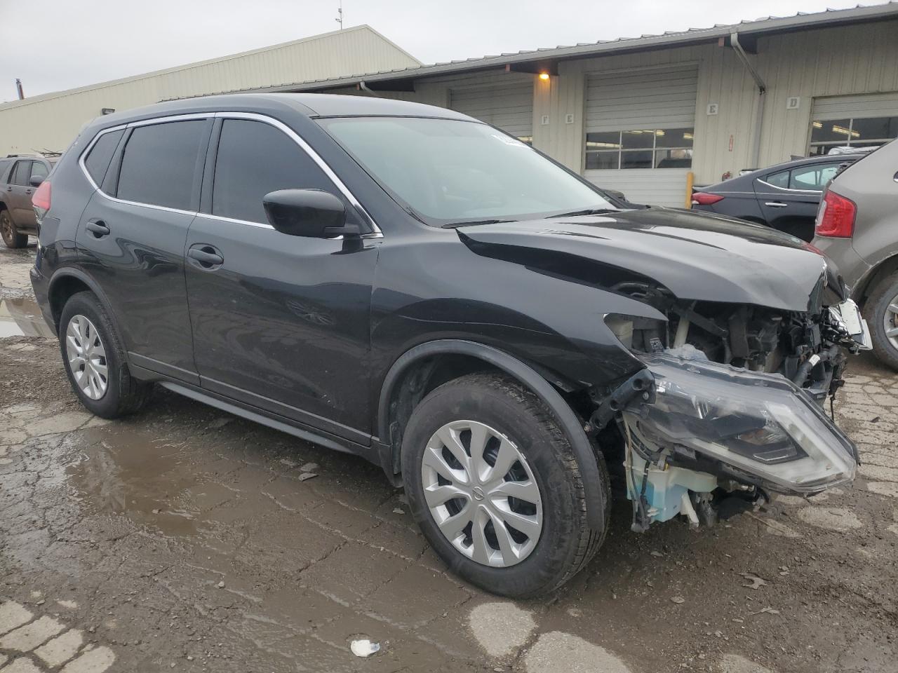 2017 Nissan Rogue - Image 4