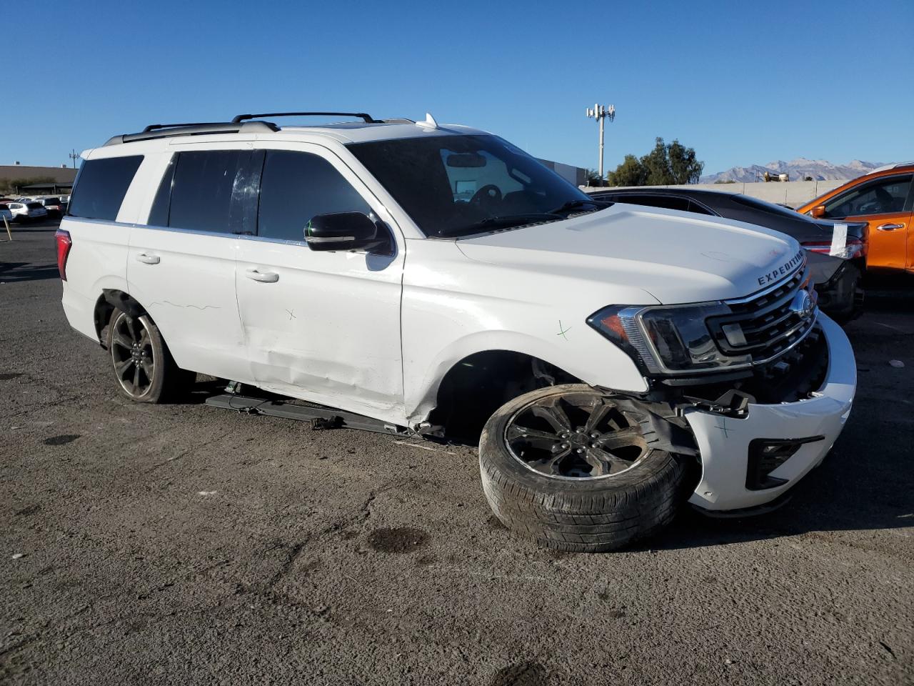 VIN 1FMJU1KTXKEA18996 2019 FORD EXPEDITION no.4