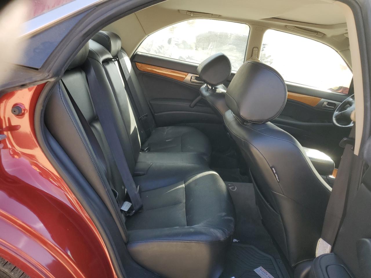 2004 Infiniti M - Image 10
