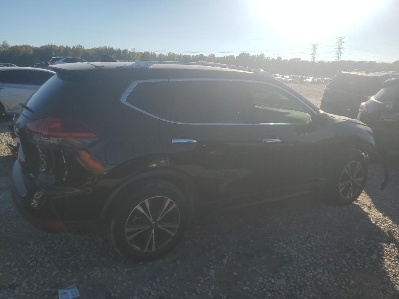 2020 Nissan Rogue - Image 3
