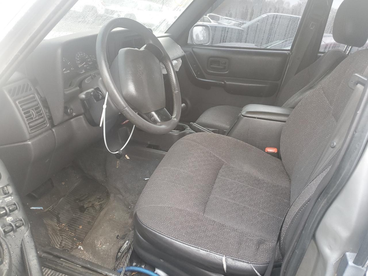 2001 Jeep Cherokee - Image 7