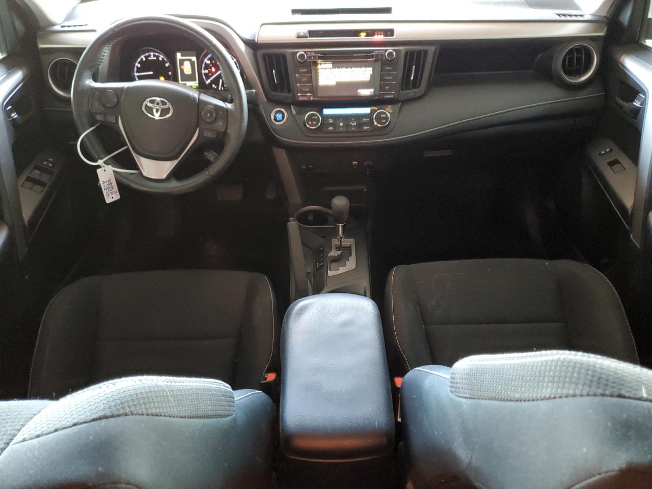 2017 Toyota RAV 4 - Image 8