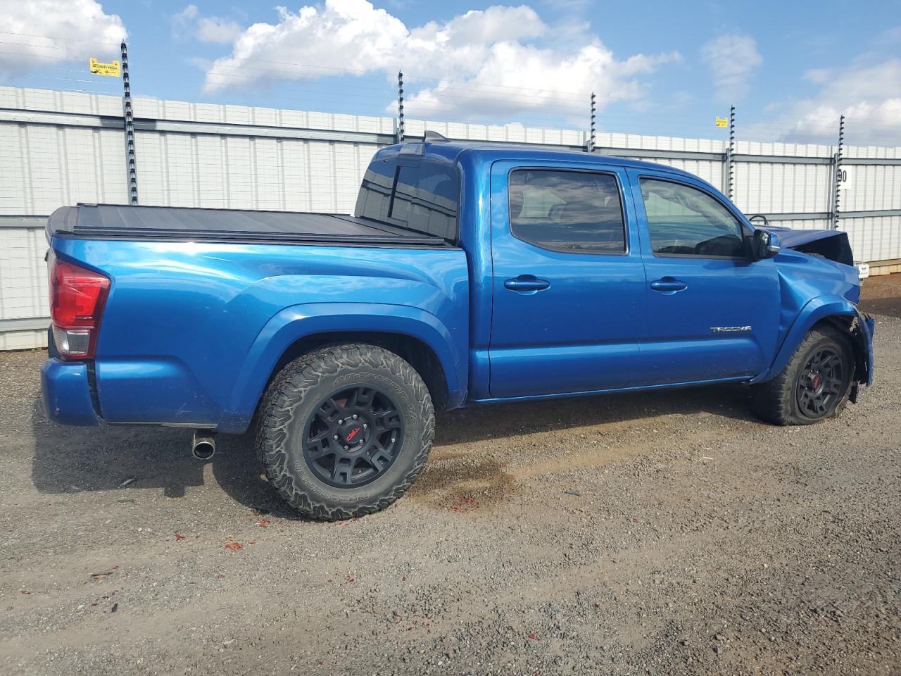 VIN 5TFCZ5AN4HX084160 2017 TOYOTA TACOMA no.3