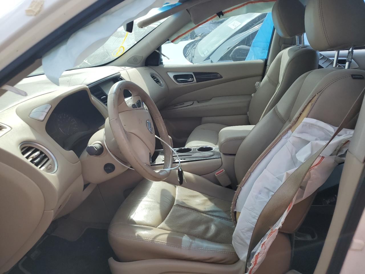 2014 Nissan Pathfinder - Image 7