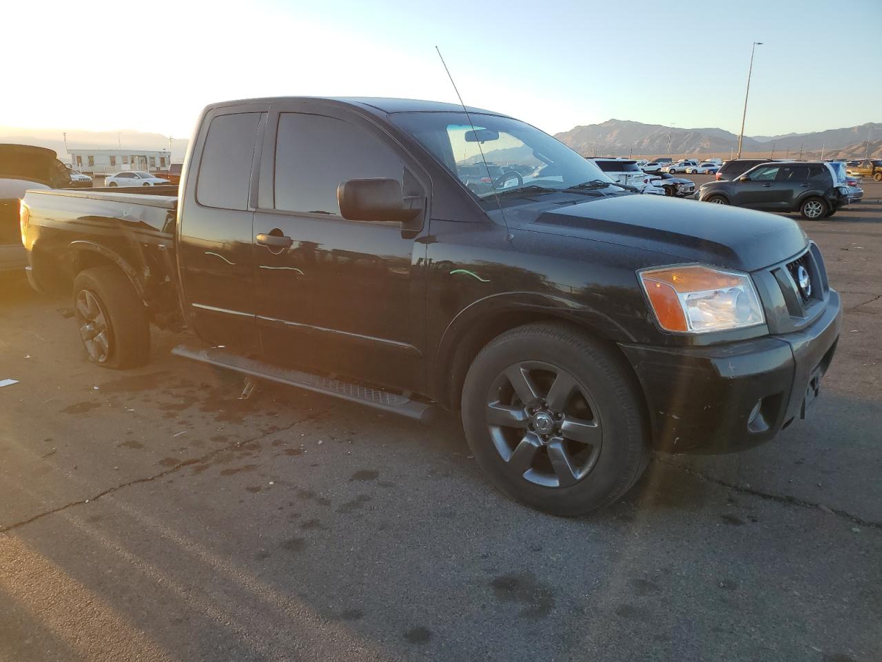 2012 Nissan Titan - Image 4