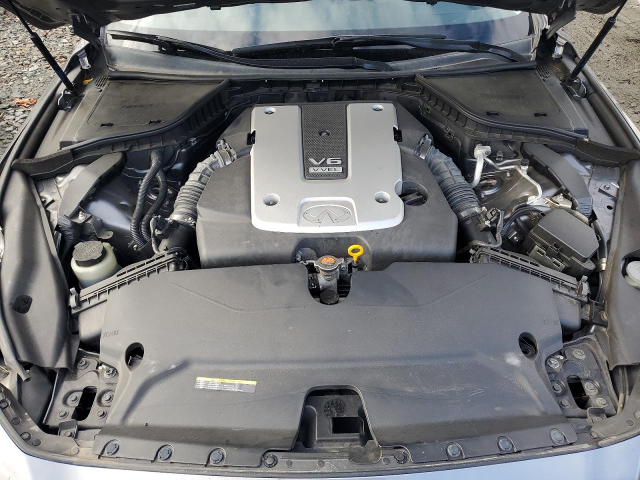 2015 Infiniti Q50 - Image 11