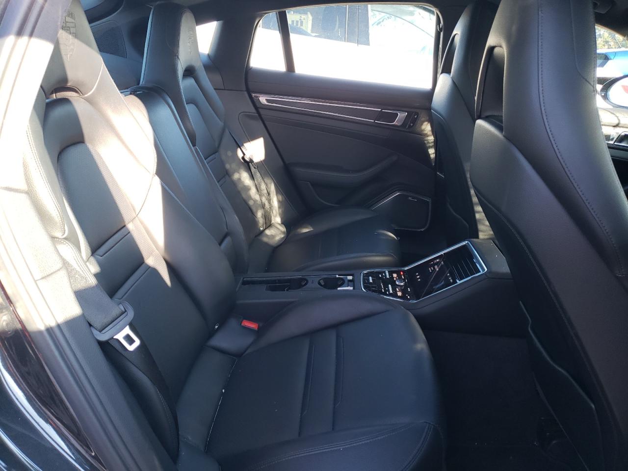 2020 Porsche Panamera - Image 10
