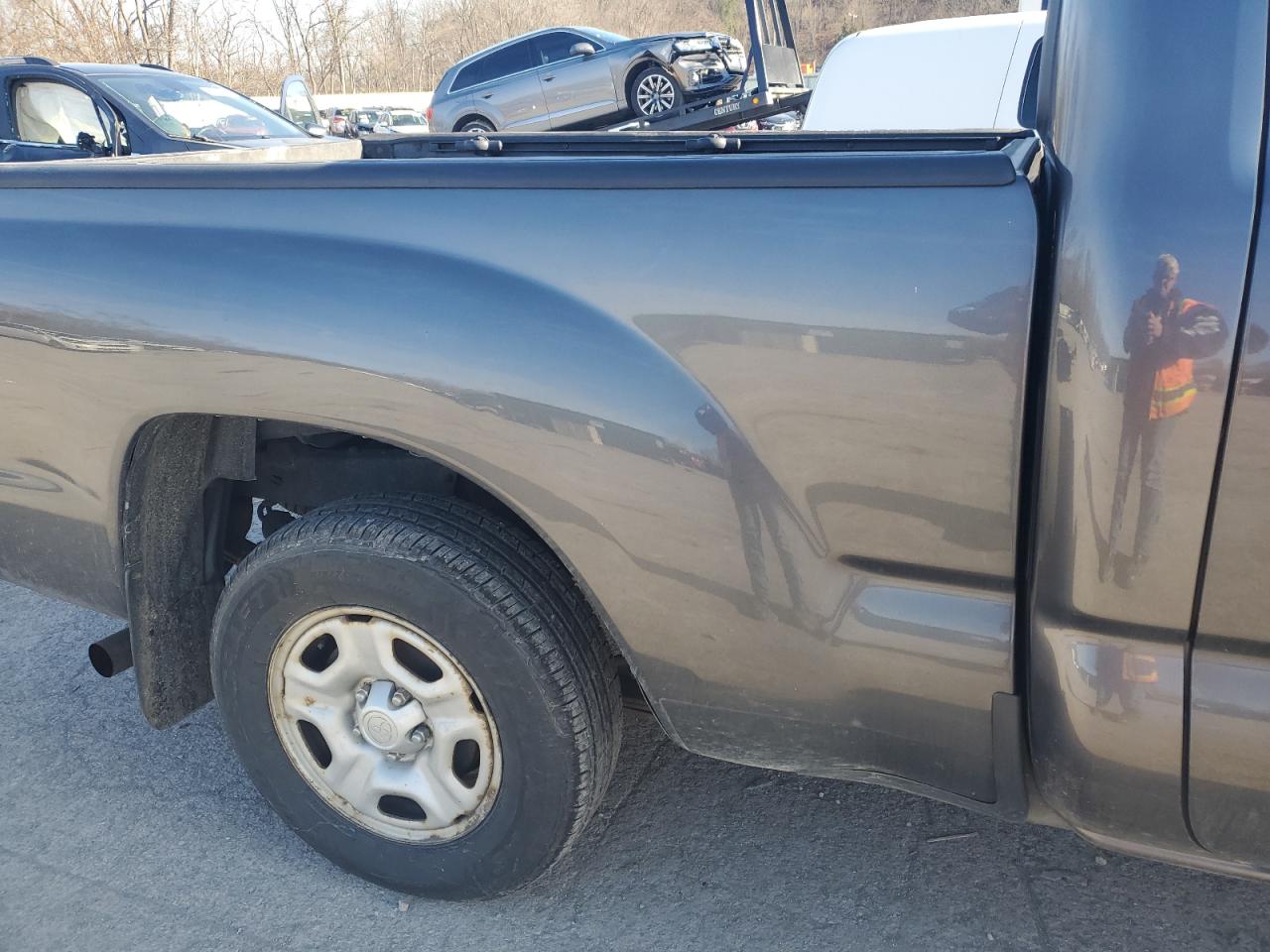 2013 Toyota Tacoma - Image 11
