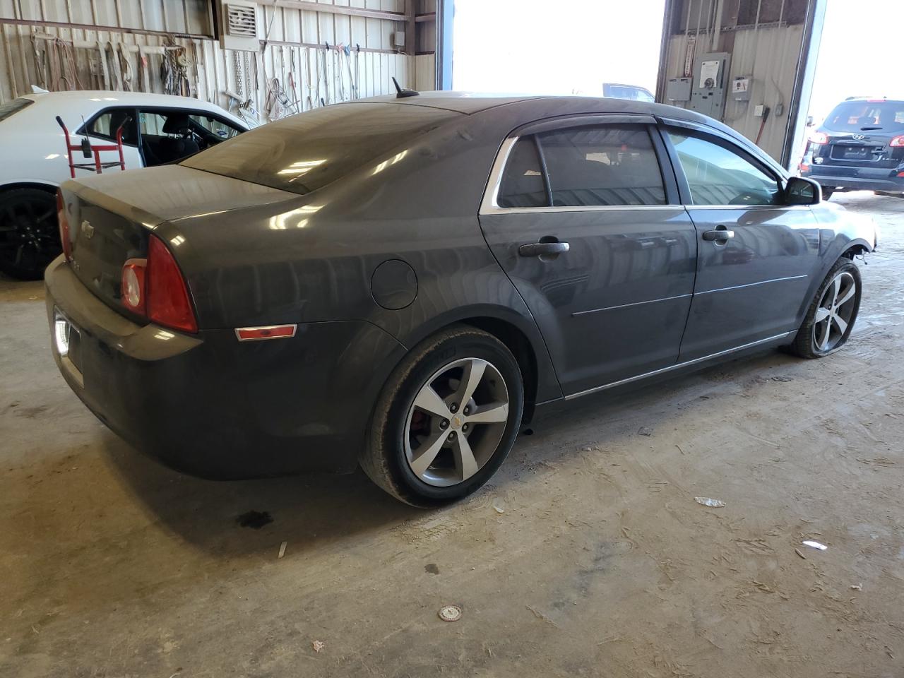 2011 Chevrolet Malibu - Image 3