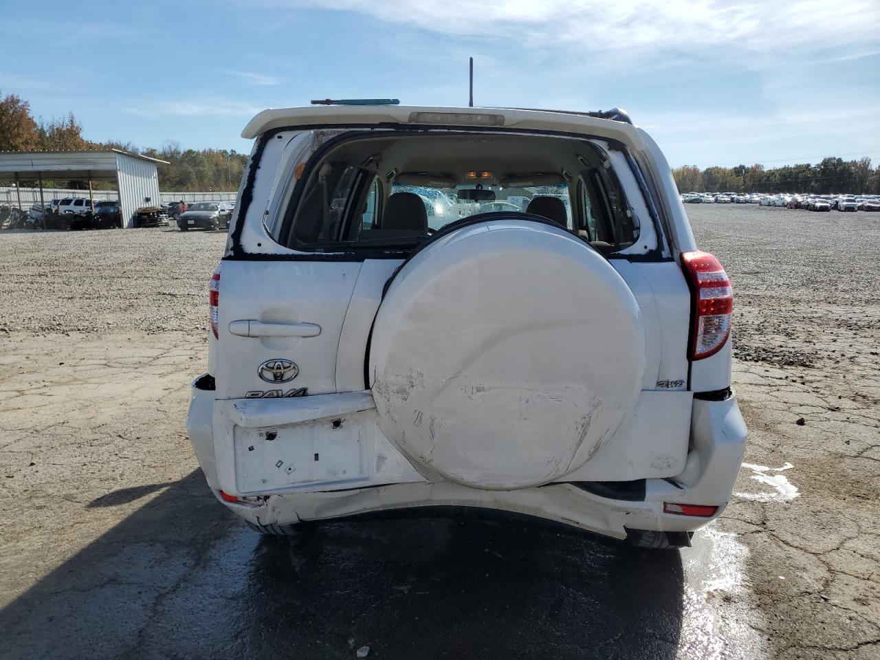 2011 Toyota RAV 4 - Image 6
