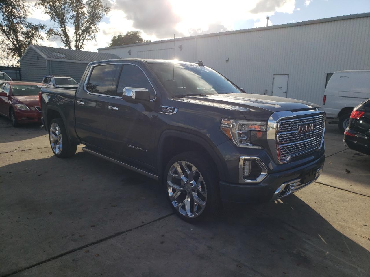 2020 GMC Sierra - Image 4