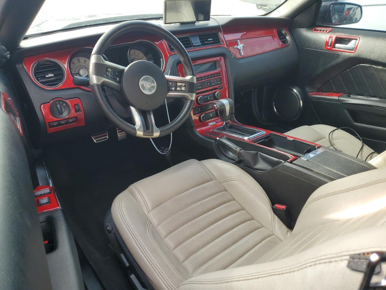 2010 Ford Mustang - Image 8