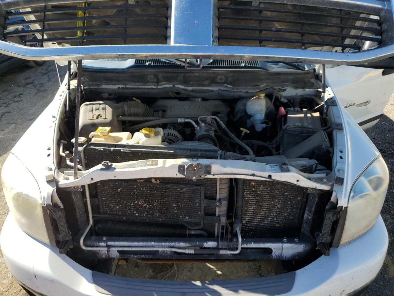 2006 Dodge RAM - Image 11