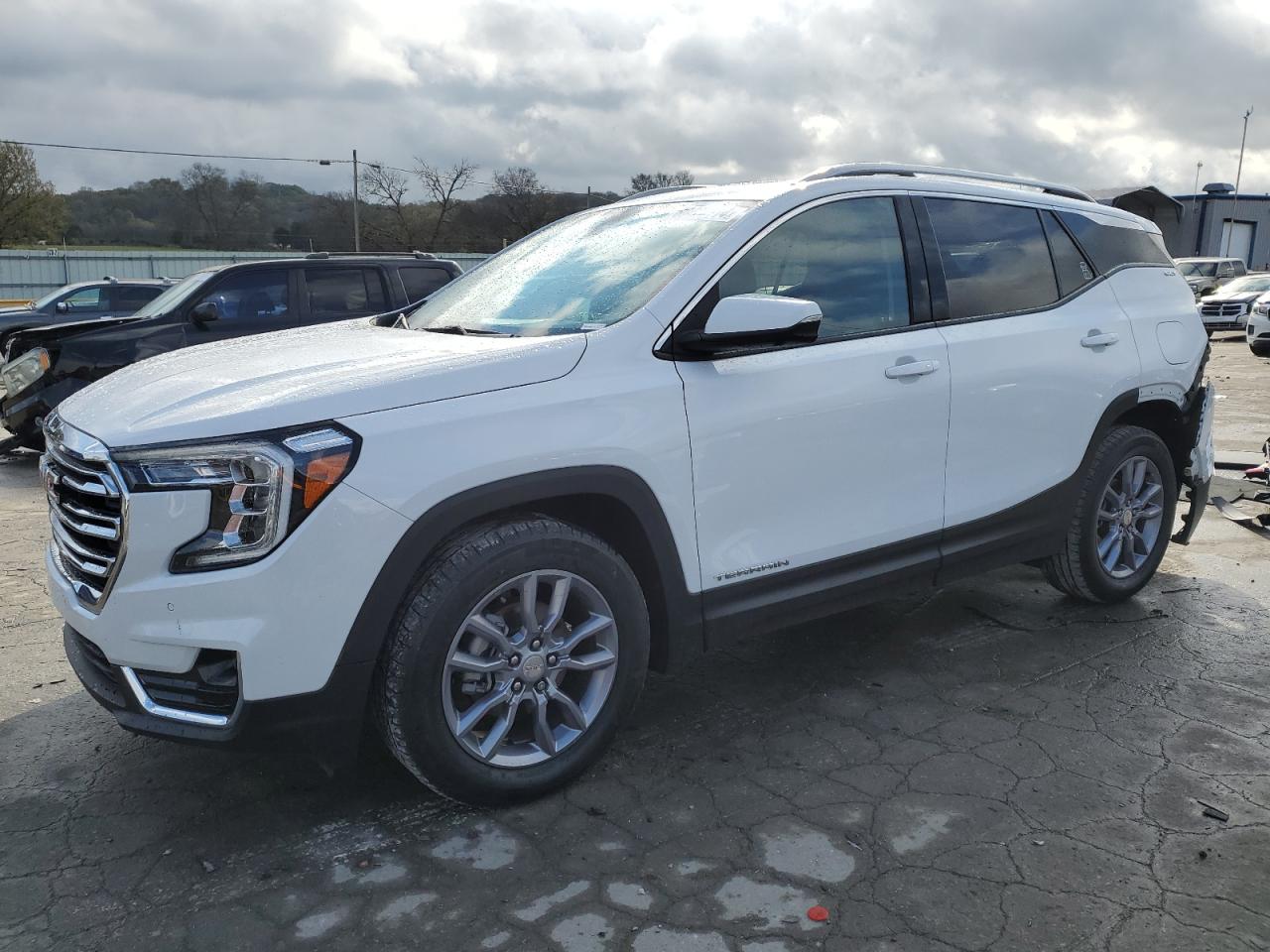 2022 GMC Terrain - Image 1
