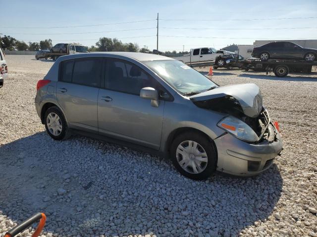 Хетчбеки NISSAN VERSA 2012 Сріблястий