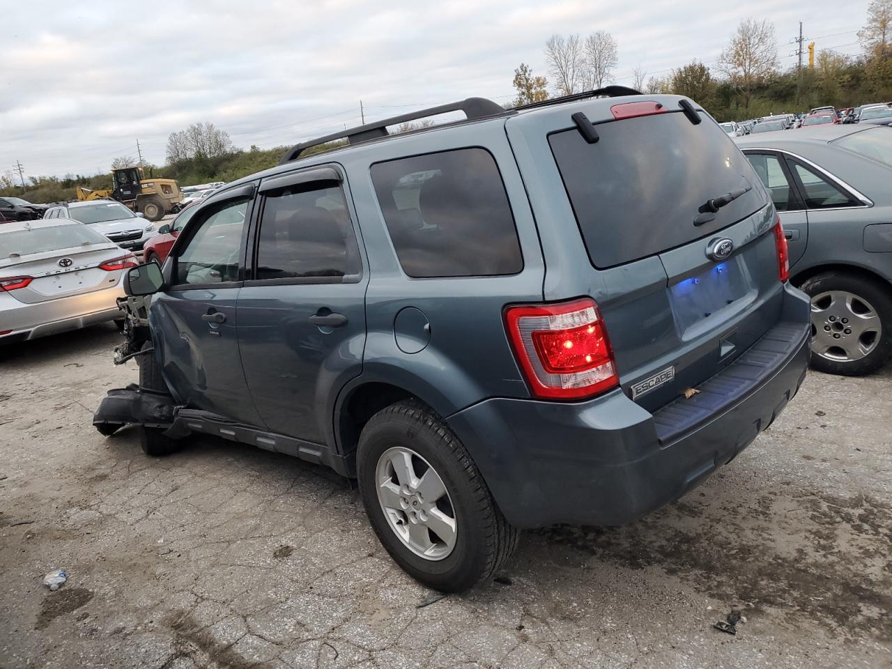 2011 Ford Escape - Image 2