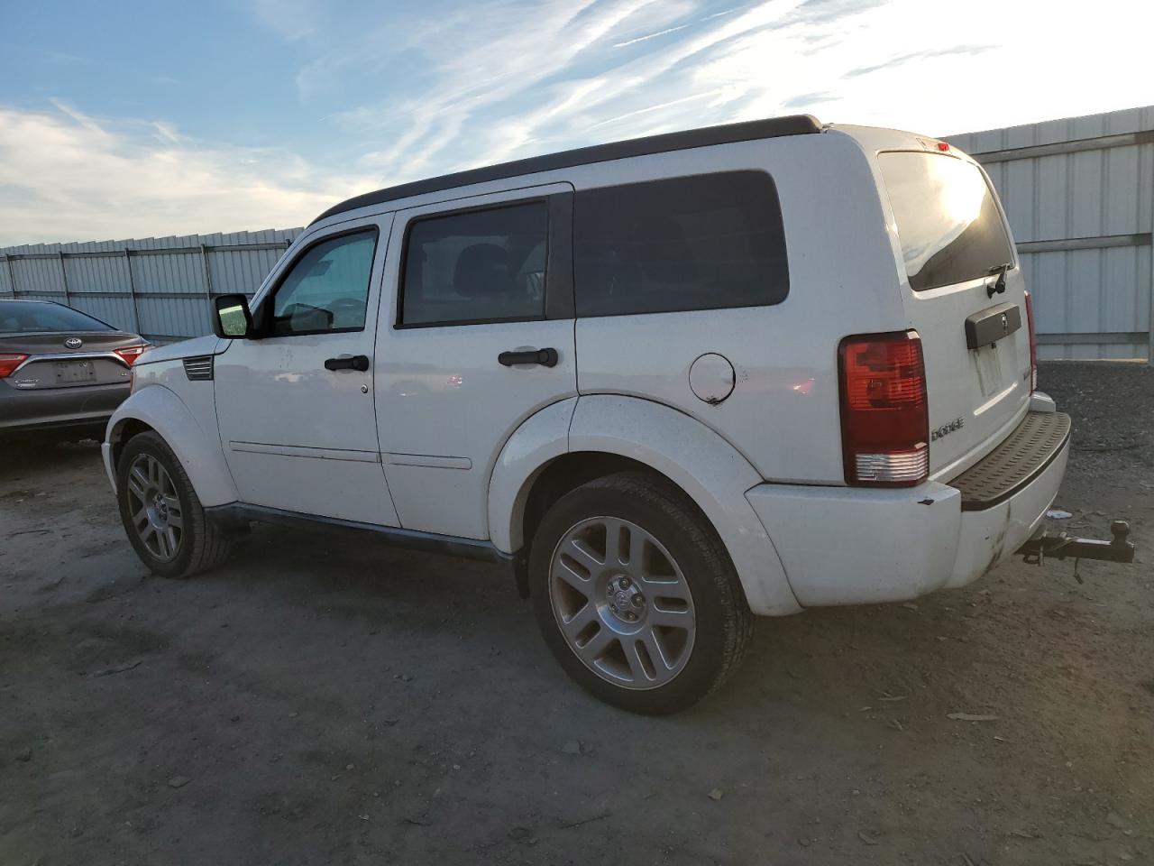 2010 Dodge Nitro - Image 2