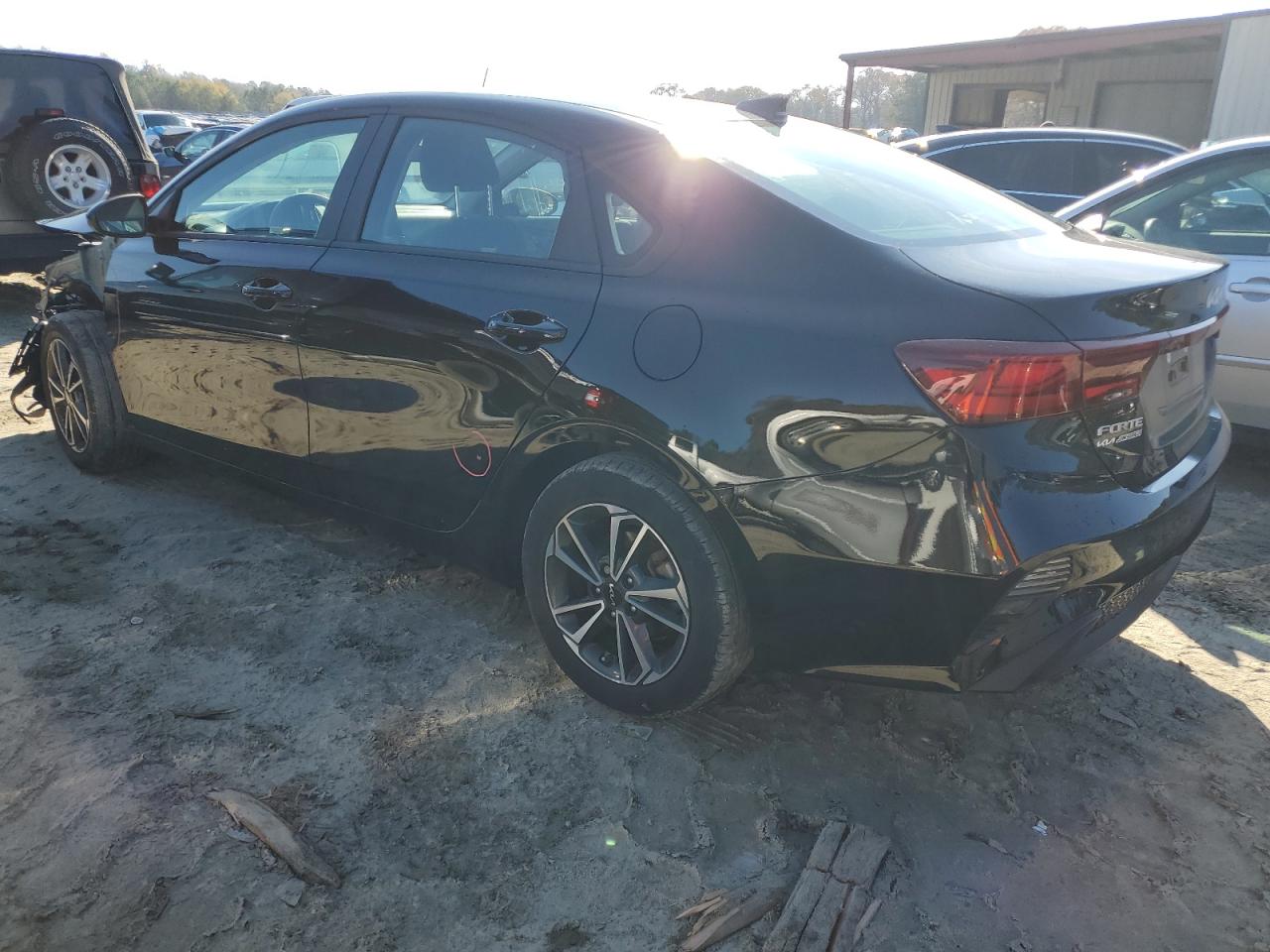 2023 Kia Forte - Image 2
