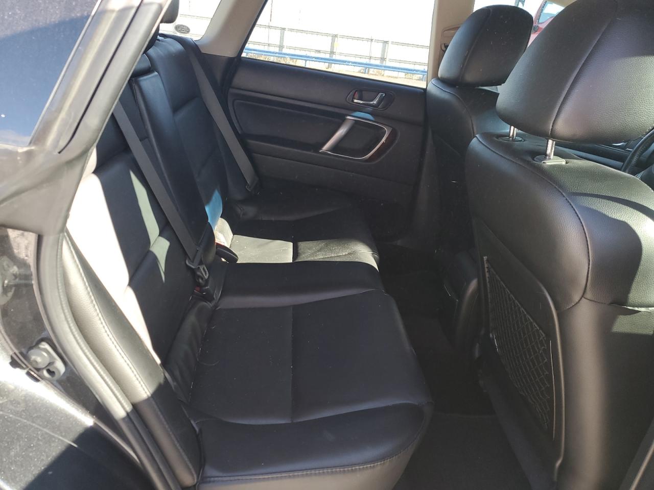 2009 Subaru Outback - Image 11