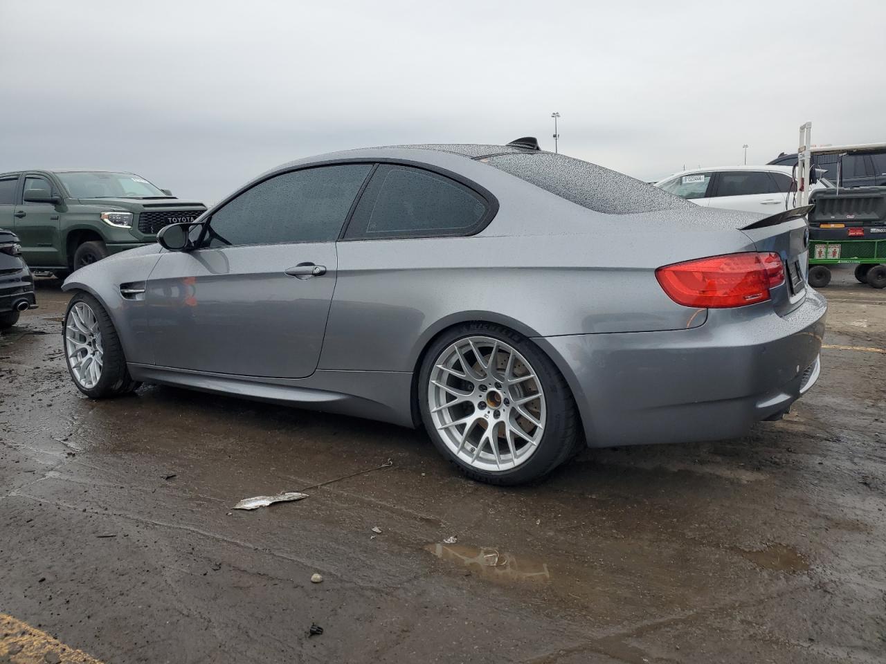 VIN WBSKG9C56DJ593386 2013 BMW M3 no.2