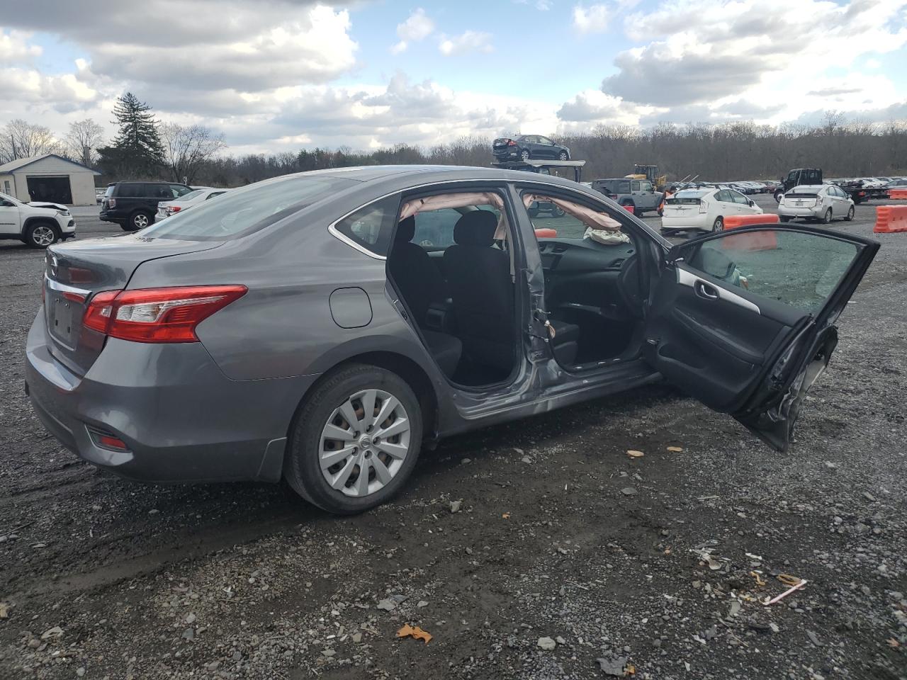 2019 Nissan Sentra - Image 3