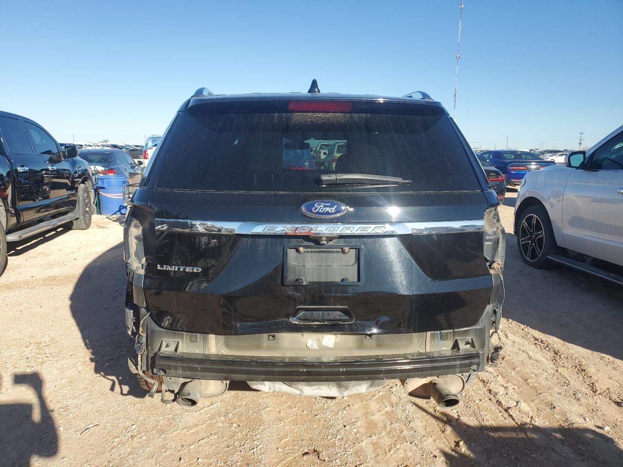 2017 Ford Explorer - Image 6