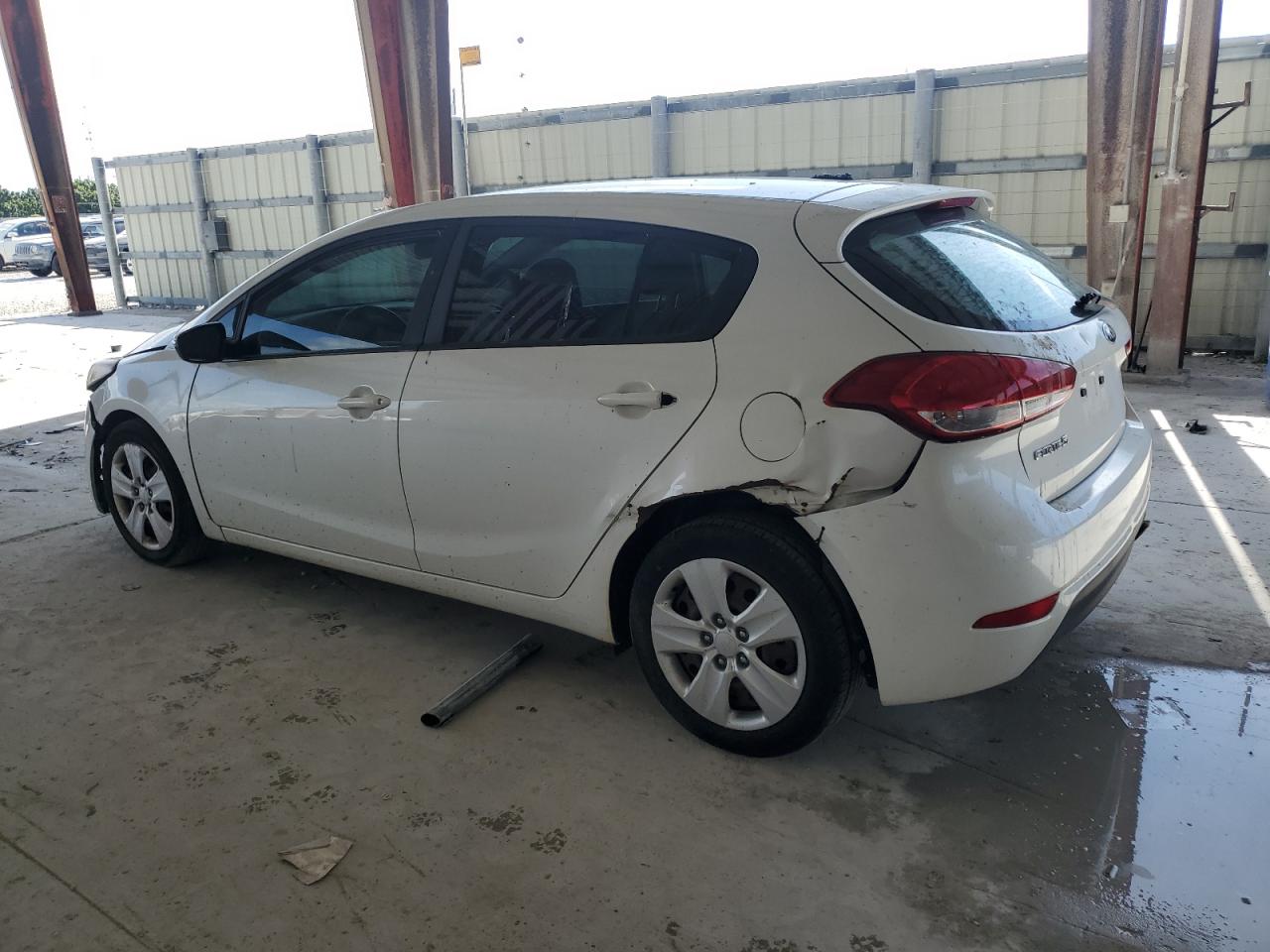 VIN KNAFK5A84G5637960 2016 KIA FORTE no.2