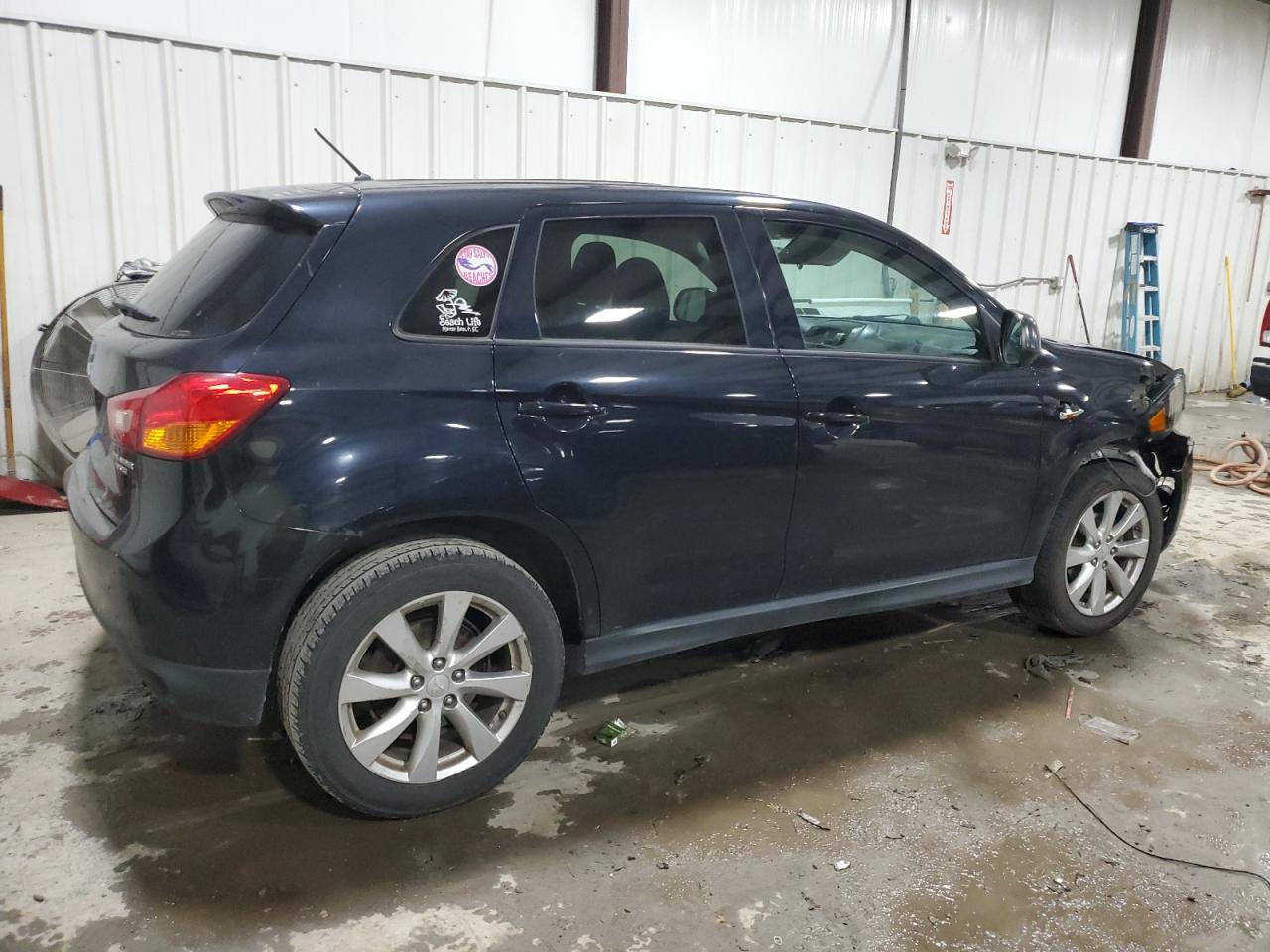 VIN 4A4AR3AU1FE014460 2015 MITSUBISHI OUTLANDER no.3