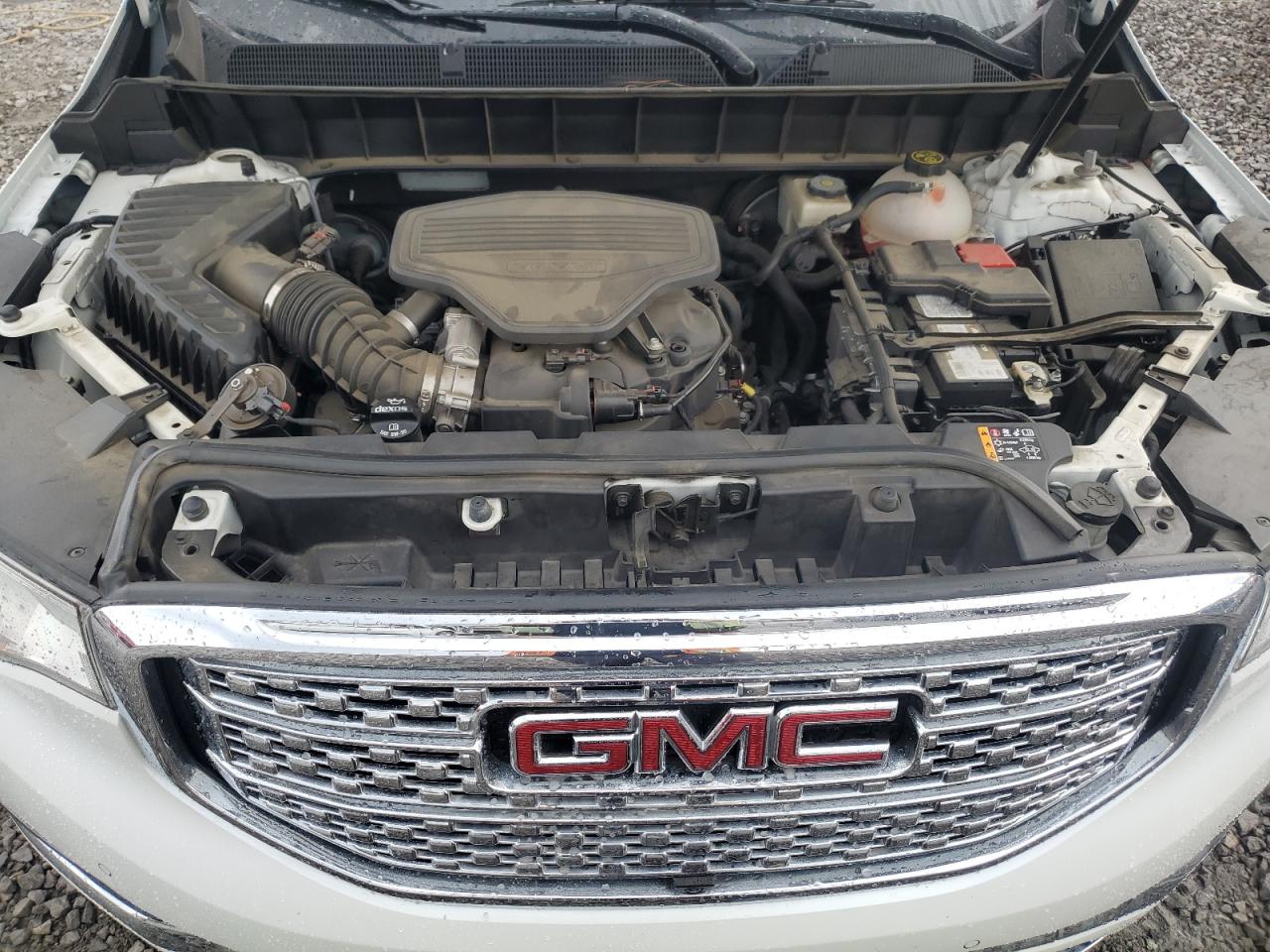 2018 GMC Acadia - Image 12