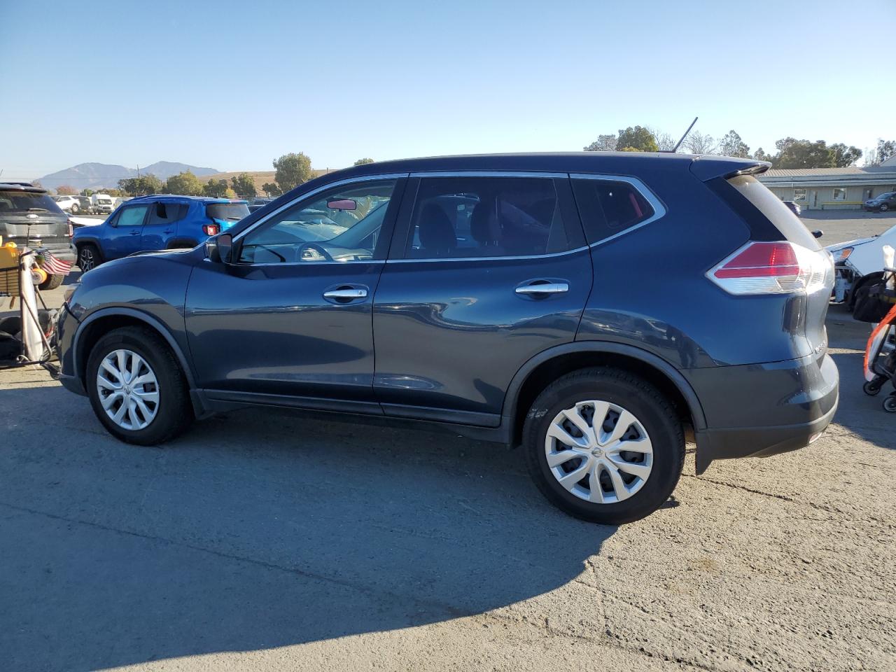 2015 Nissan Rogue S VIN: KNMAT2MT6FP591320 Lot: 79680074