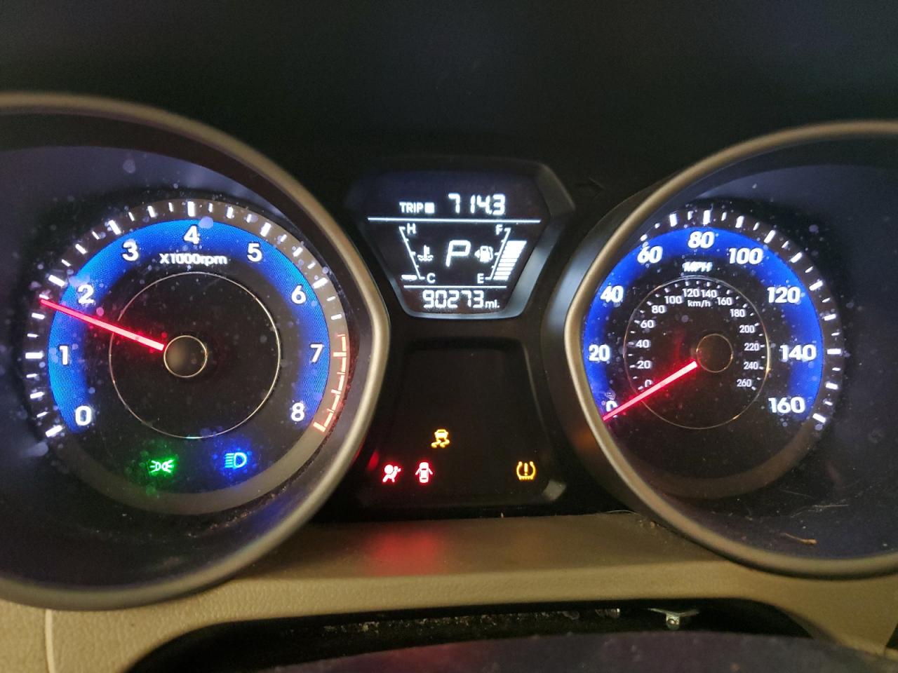 2015 Hyundai Elantra - Image 9