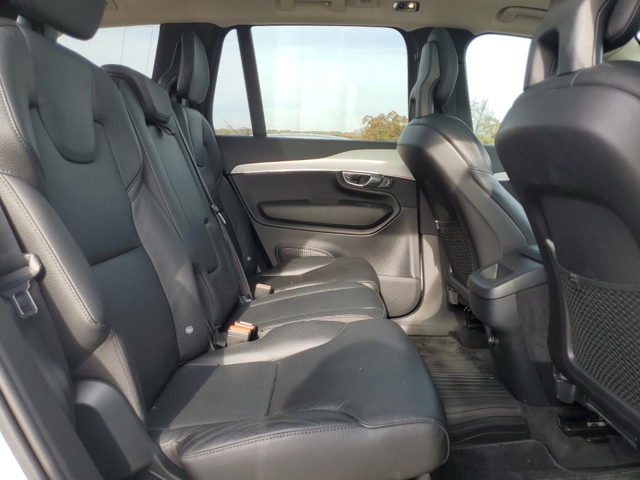 2016 Volvo XC90 - Image 11