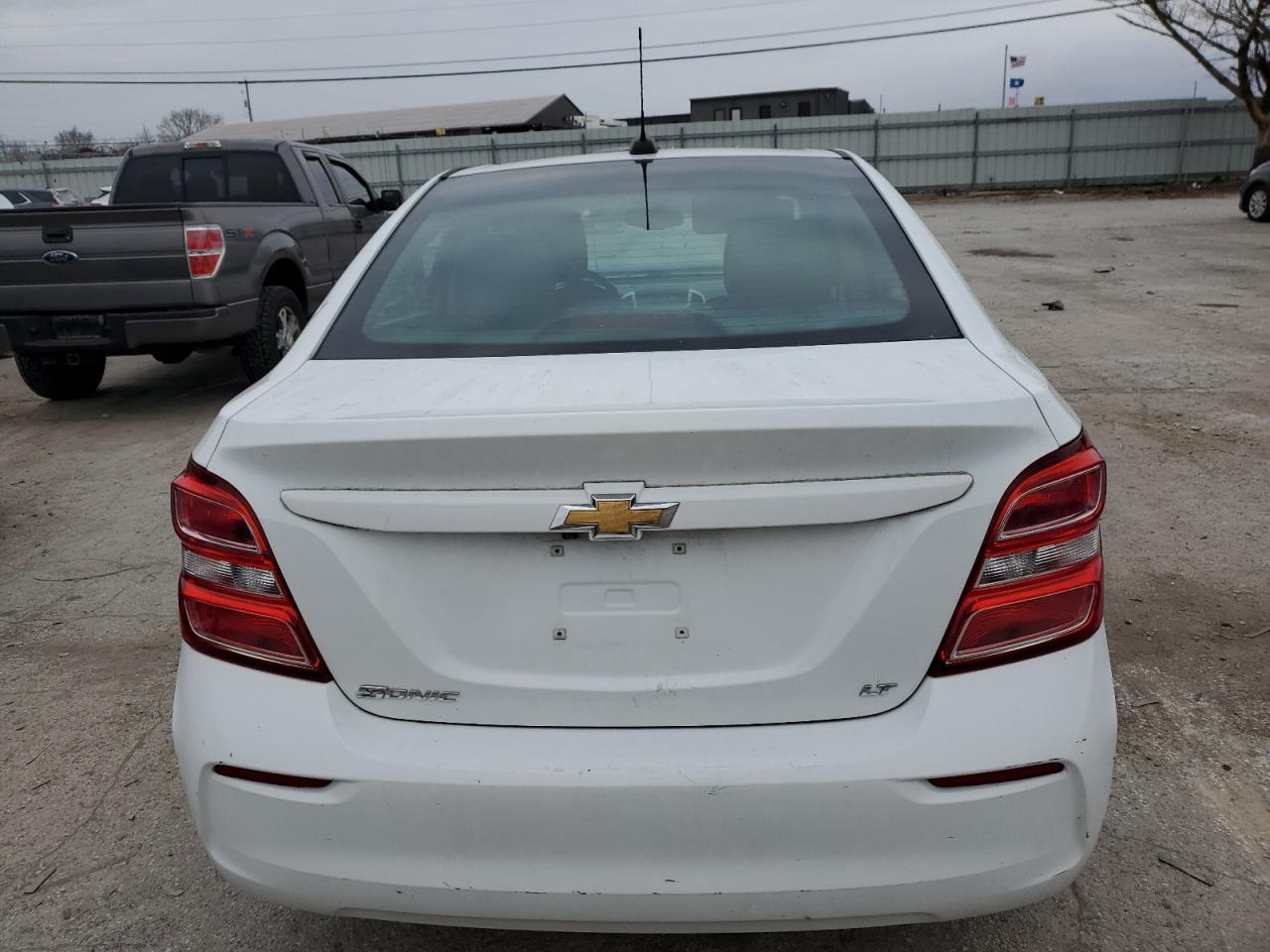 2017 Chevrolet Sonic - Image 6