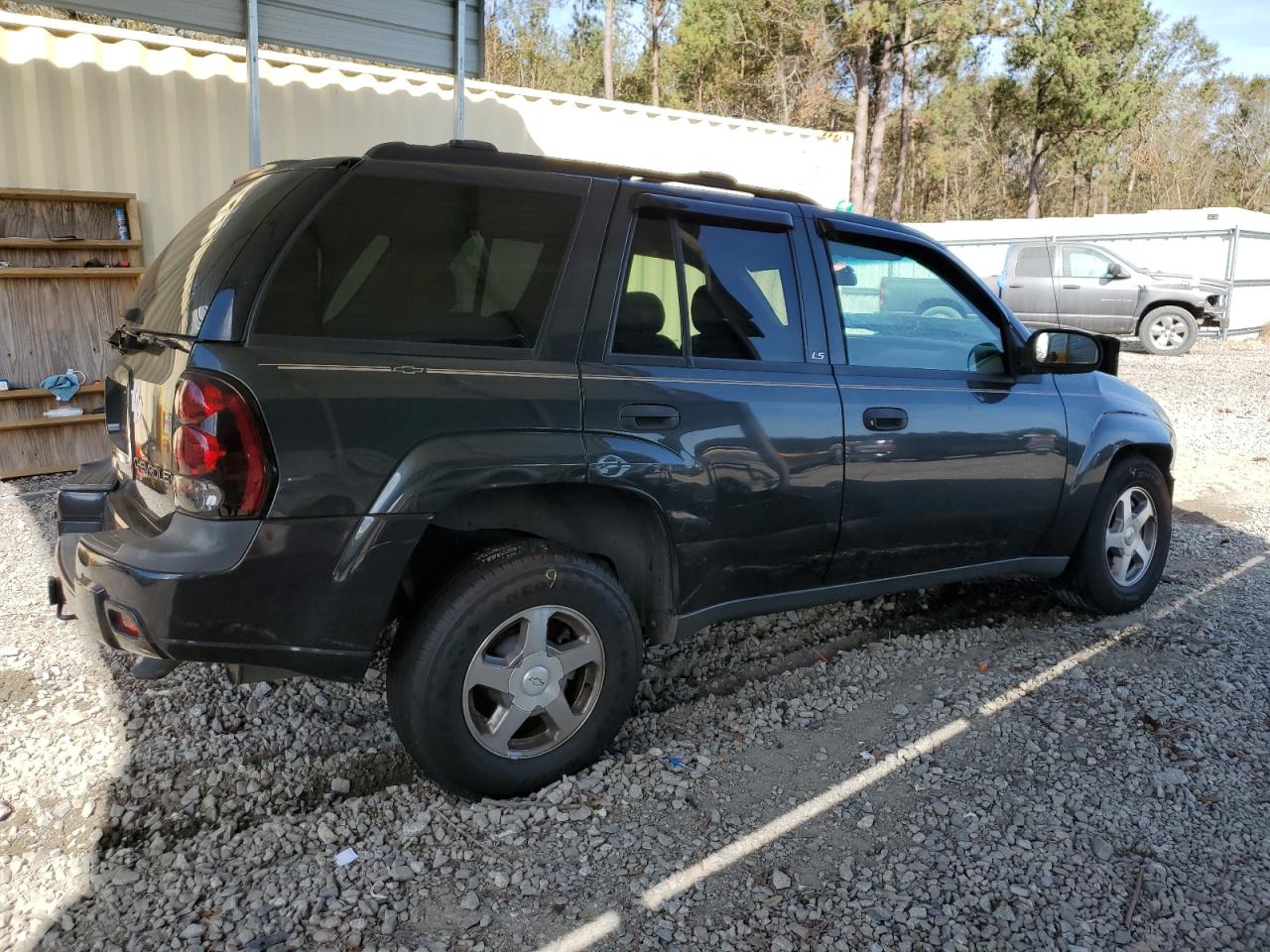 2004 Chevrolet TrailBlazer - Image 3