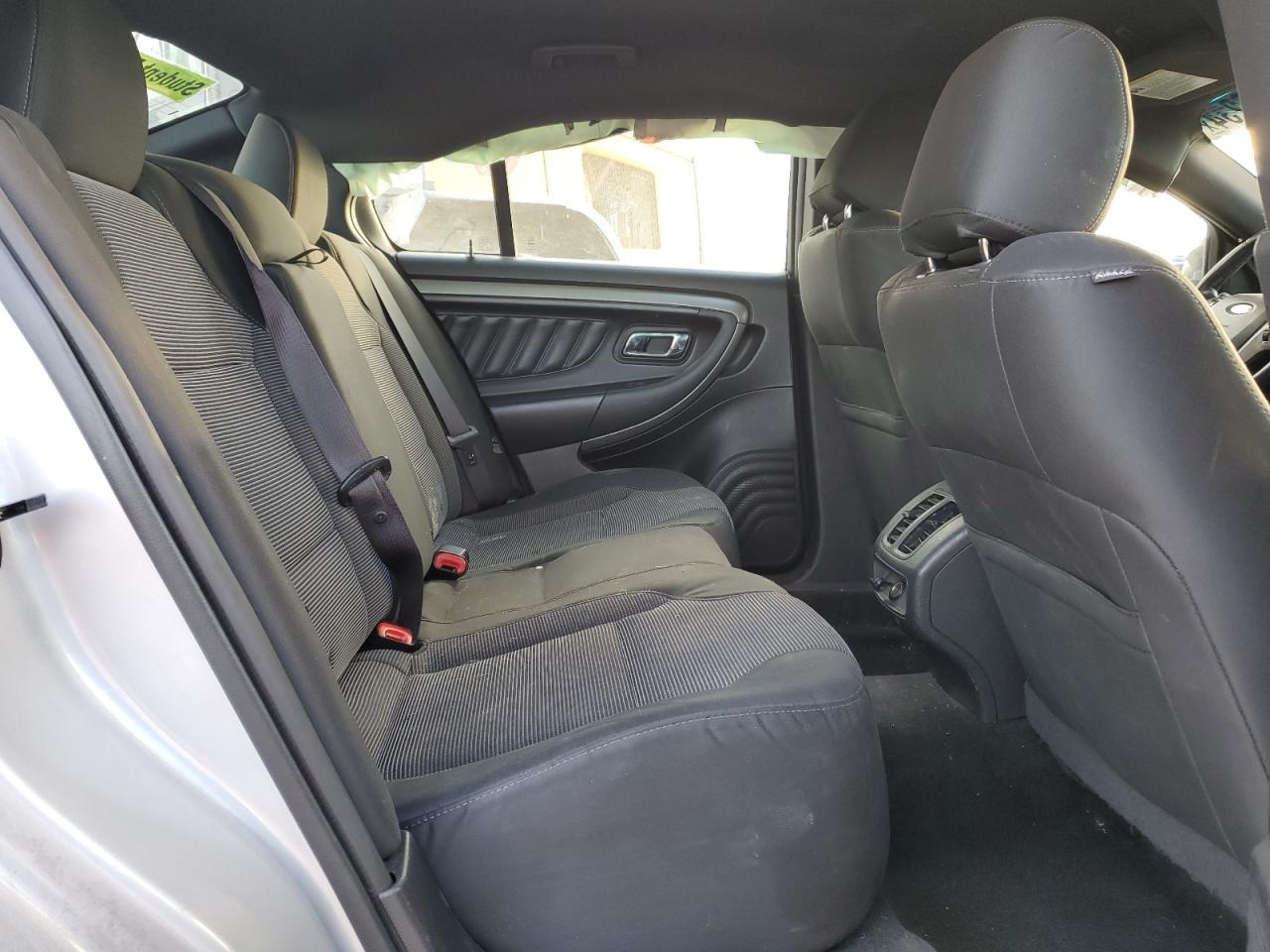 2015 Ford Taurus - Image 10