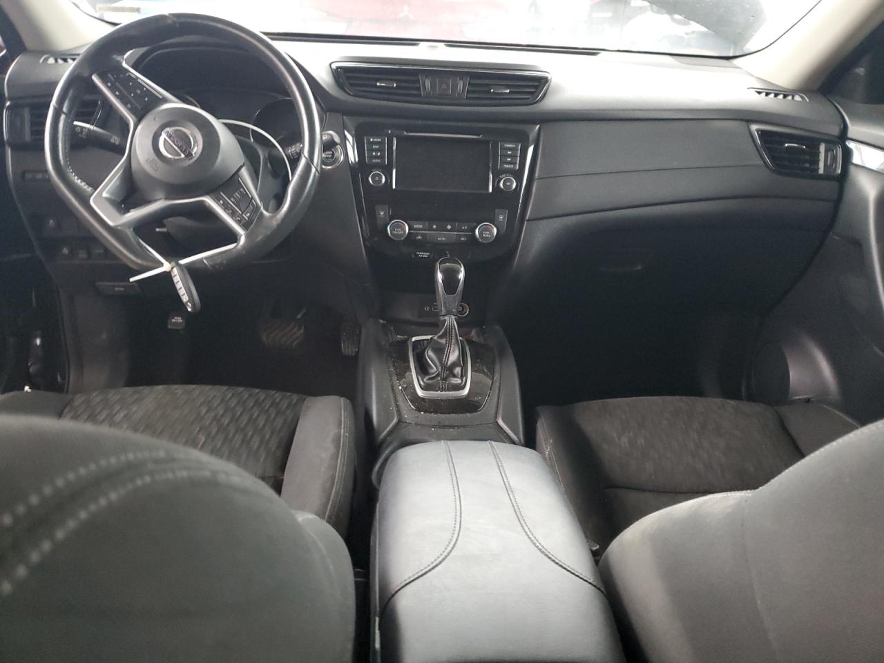 2018 Nissan Rogue - Image 8