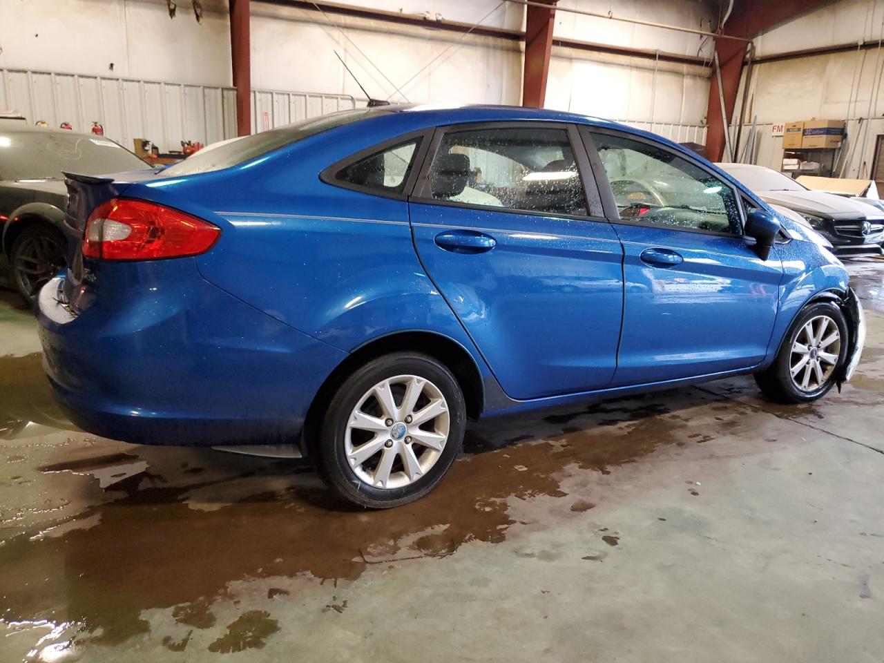 2011 Ford Fiesta - Image 3