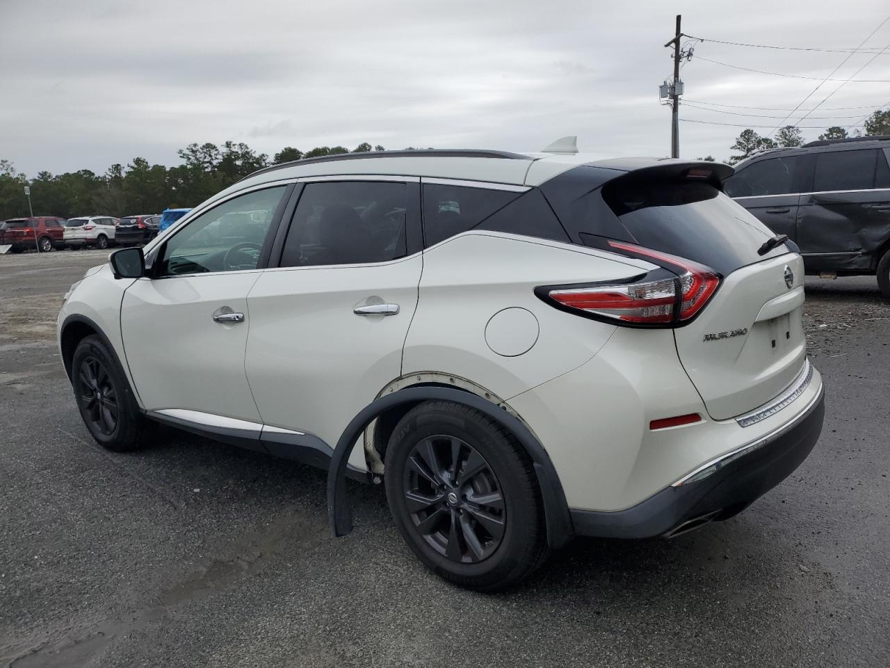 2018 Nissan Murano - Image 2
