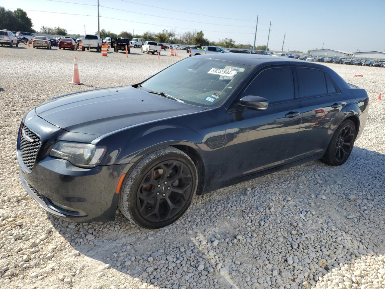 VIN 2C3CCABG1JH240003 2018 CHRYSLER 300 no.1