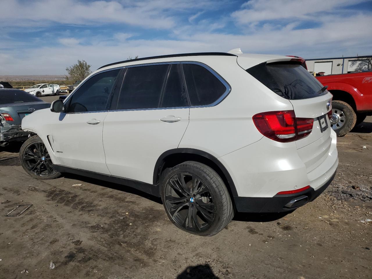 VIN 5UXKR6C54G0J81928 2016 BMW X5 no.2