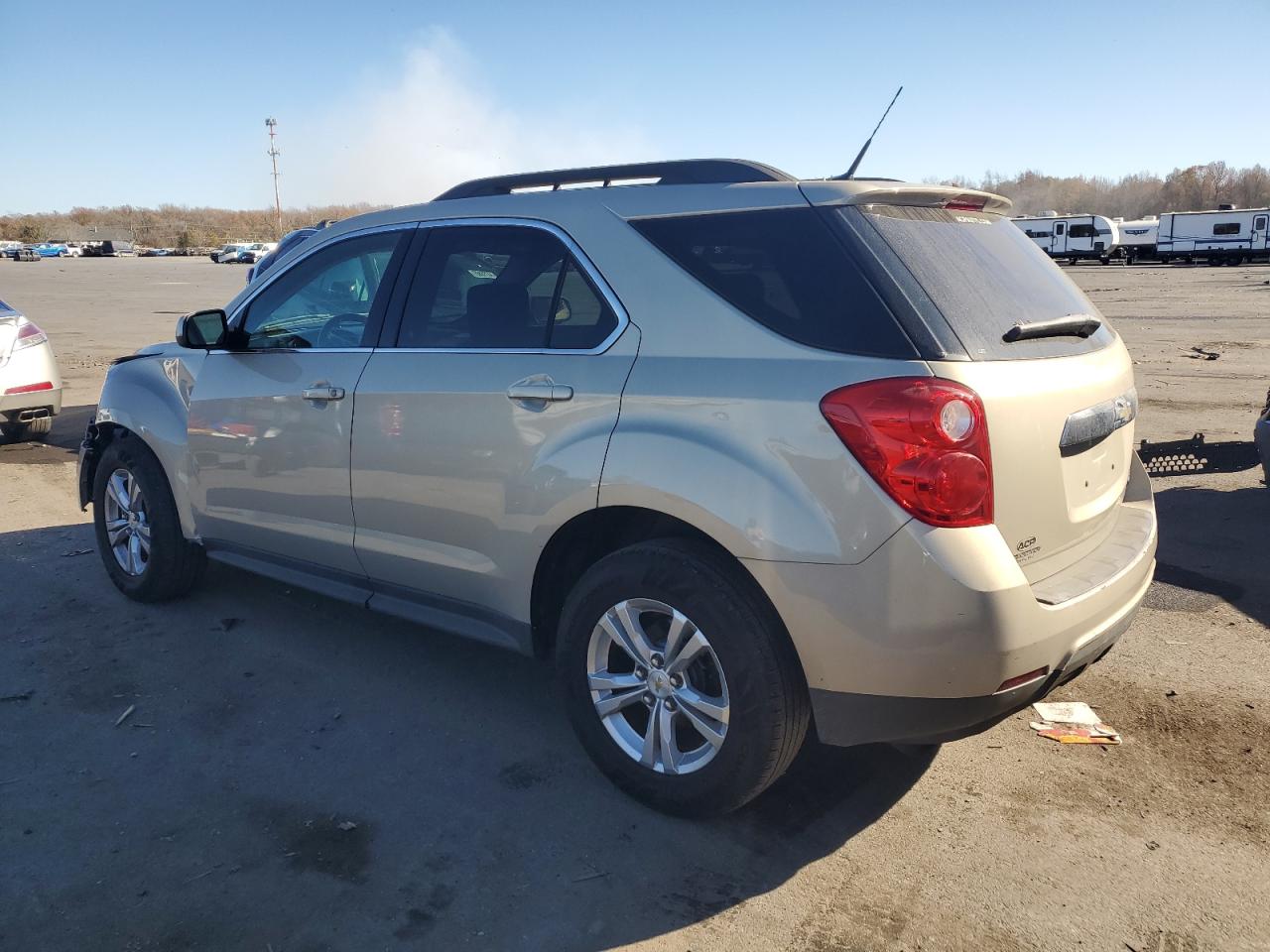 2011 Chevrolet Equinox - Image 2