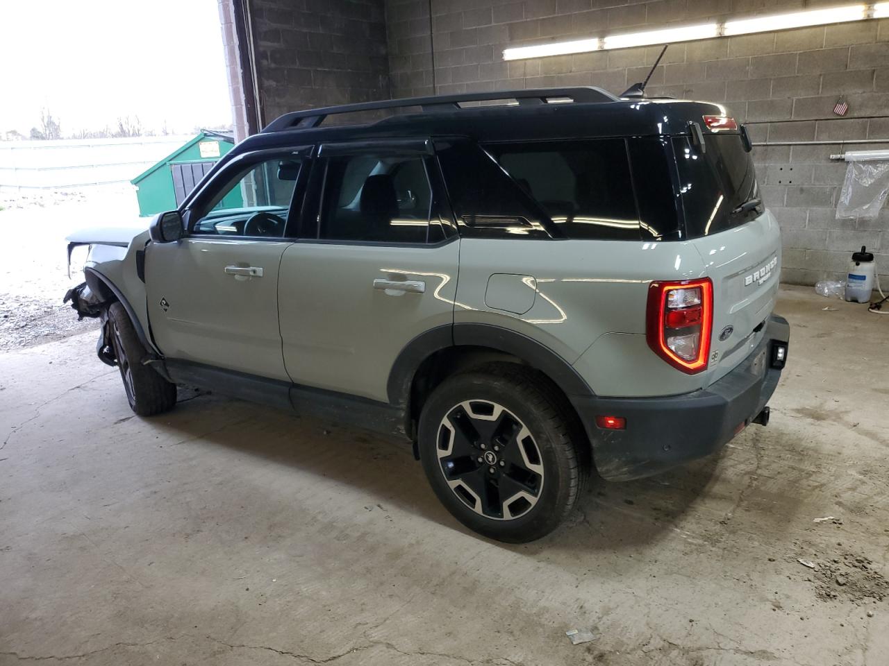 2022 Ford Bronco - Image 2