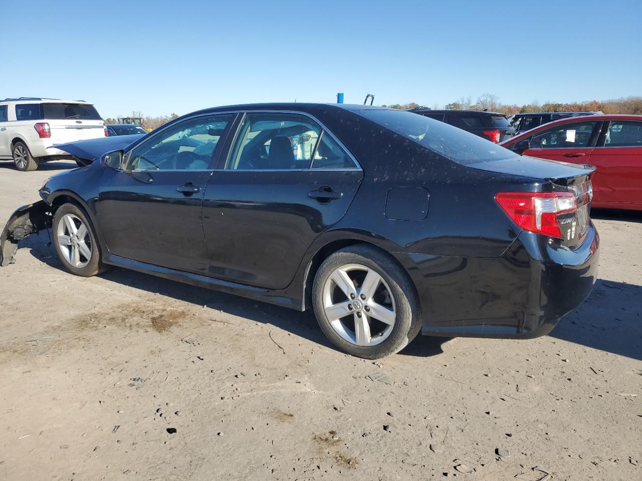 VIN 4T1BF1FKXDU207558 2013 TOYOTA CAMRY no.2