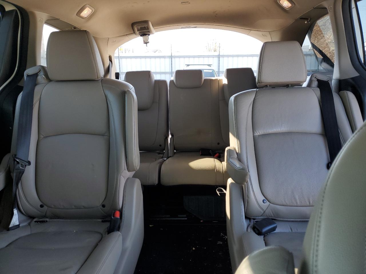 2018 Honda Odyssey - Image 10
