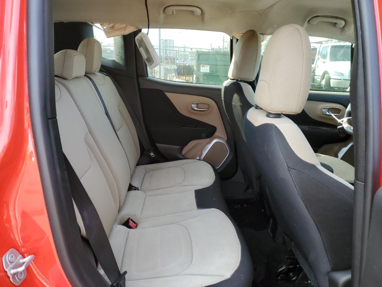 2018 Jeep Renegade - Image 10