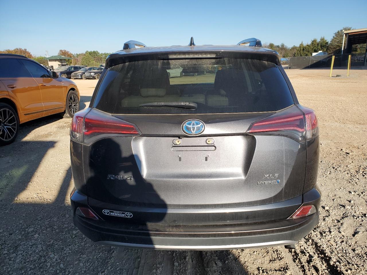 2018 Toyota RAV 4 - Image 6