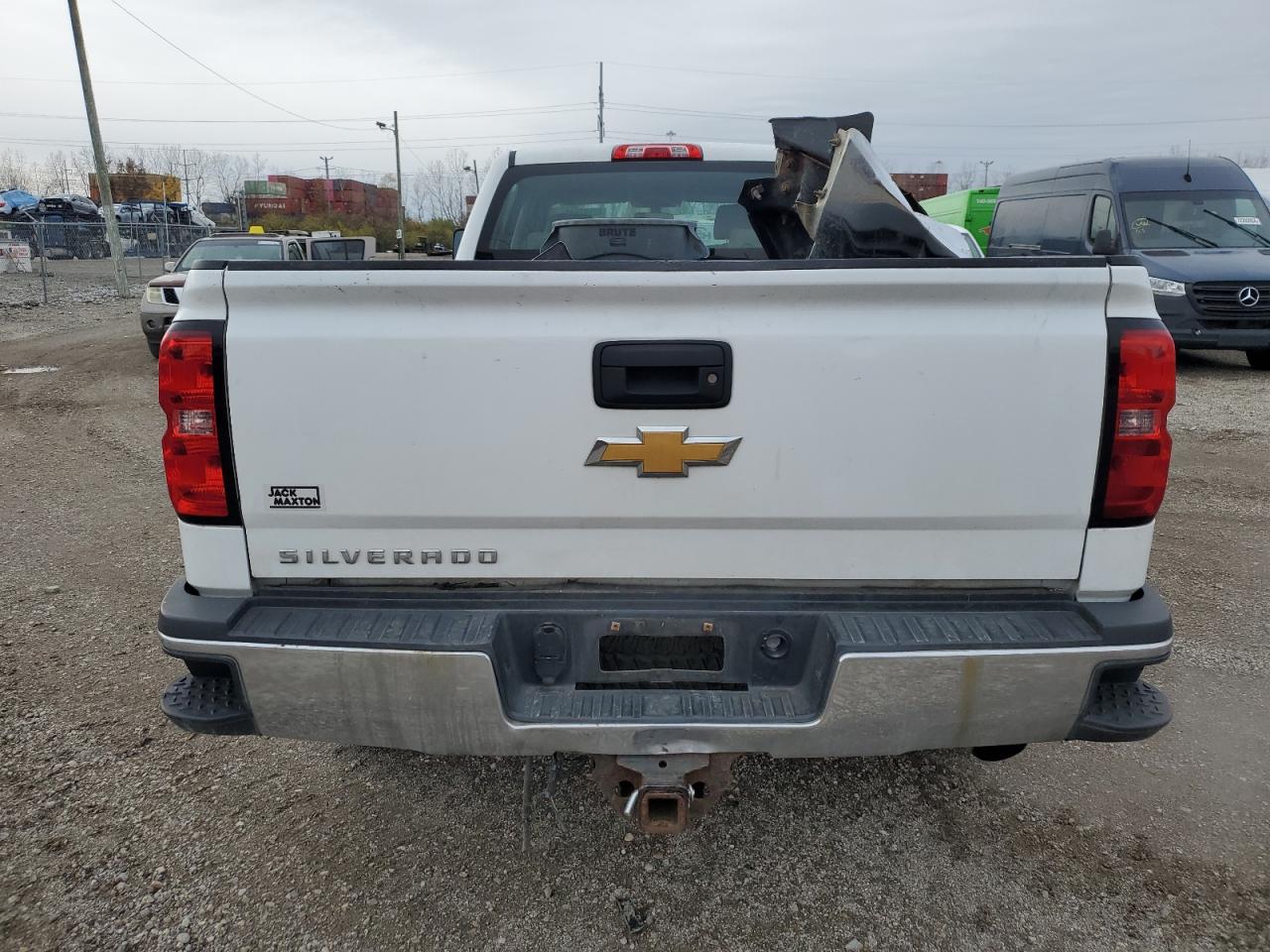 2015 Chevrolet Silverado - Image 6