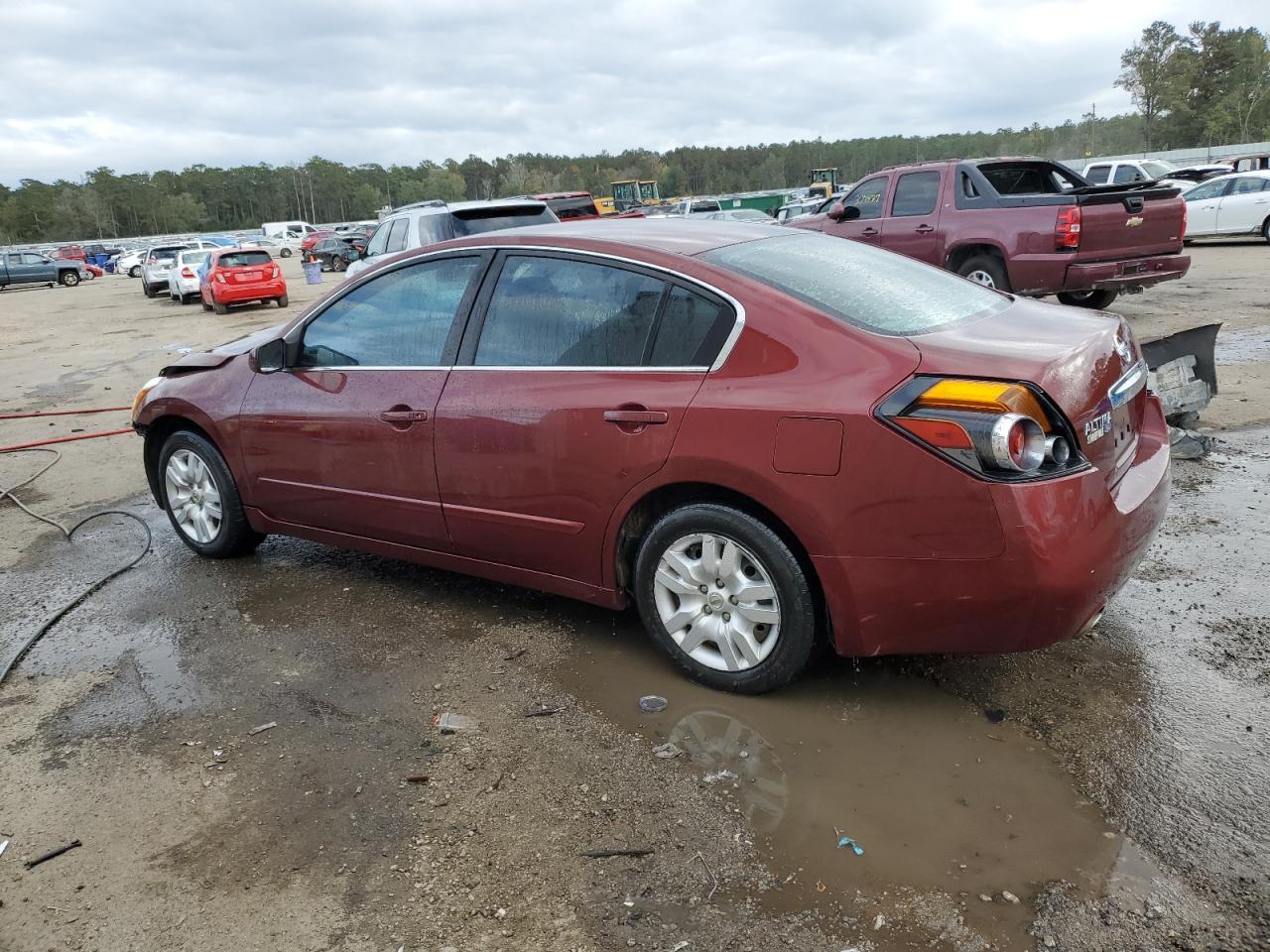 2011 Nissan Altima - Image 2