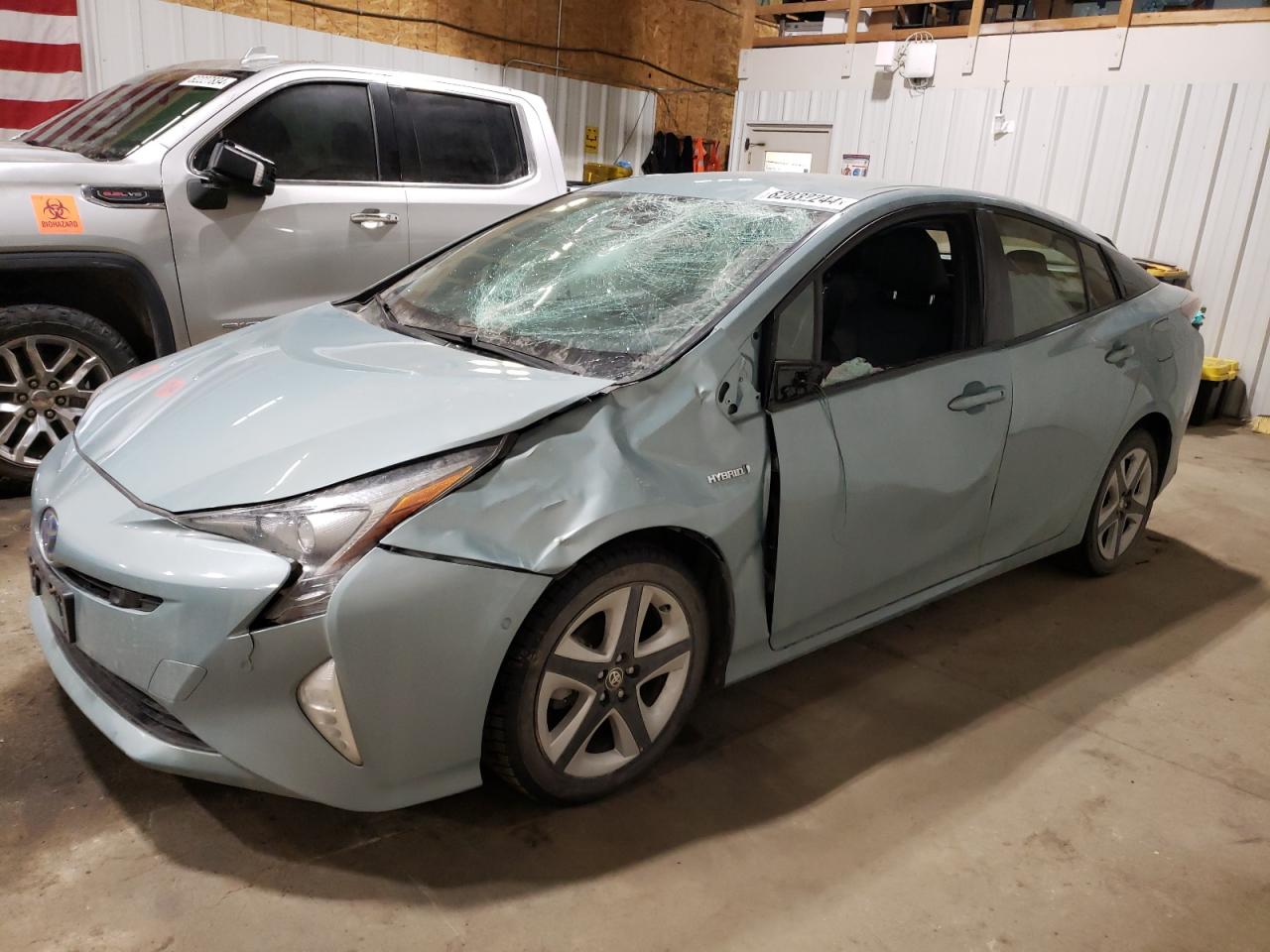 VIN JTDKARFU6J3061356 2018 TOYOTA PRIUS no.1