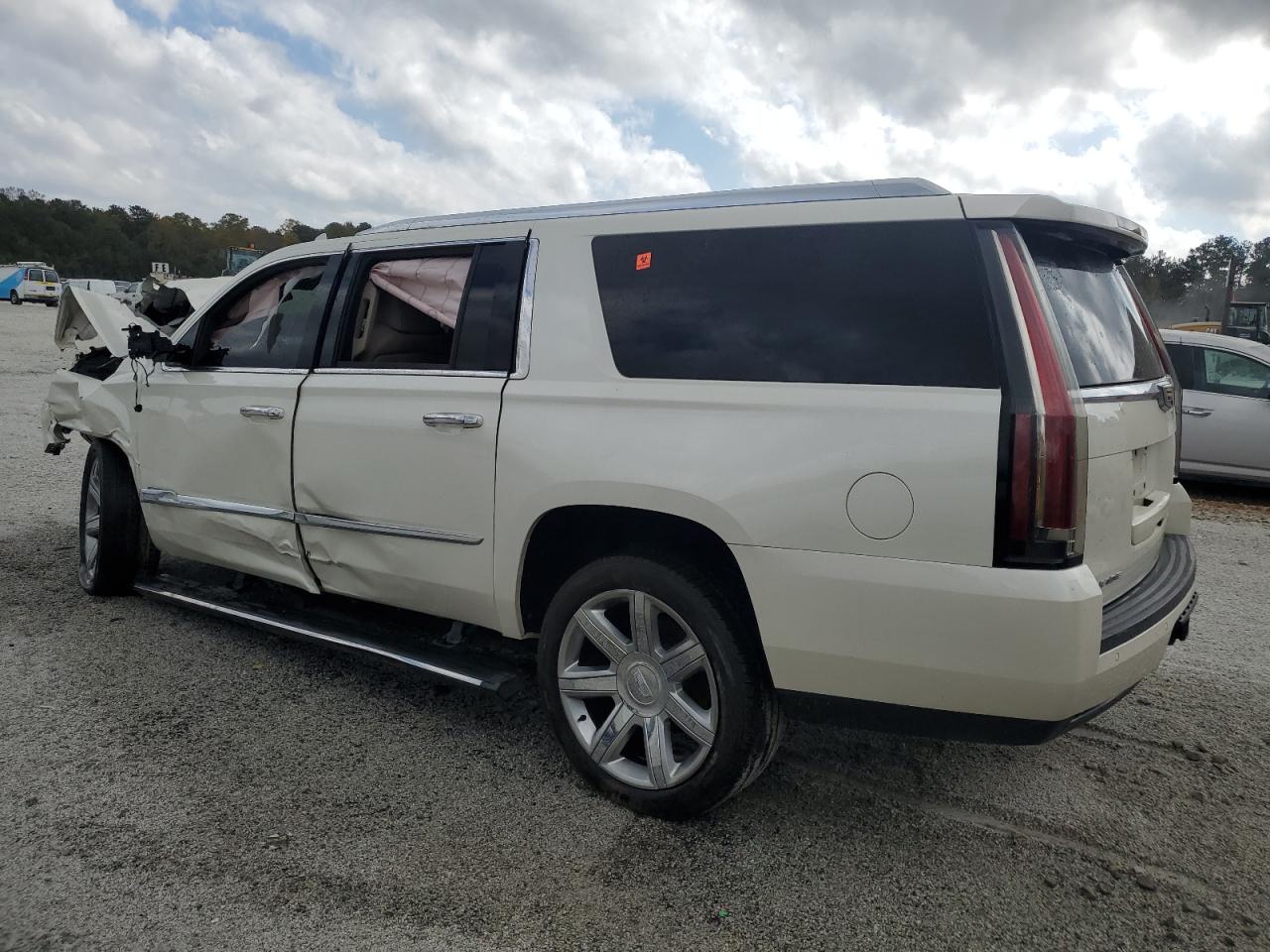 VIN 1GYS3TKJ3FR533871 2015 CADILLAC ESCALADE no.2